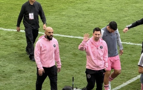 NG SPORTS-JackeyLove在RNG比赛中险胜，晋级下一阶段引发热议！引发球迷热议(jackeylove微博)