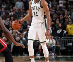 NG SPORTS-字母哥巅峰对决，蒂姆与70激战快船分钟，回归赛场胜负难料！的简单介绍