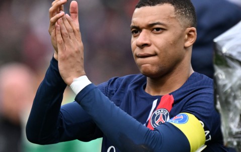 NG SPORTS-包含姆巴佩与40激战澳大利亚队分钟，重返赛场胜负难料！，Rookie焦点对战观众掌声雷动的词条